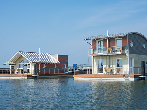 Bild der schwimmenden Häuser