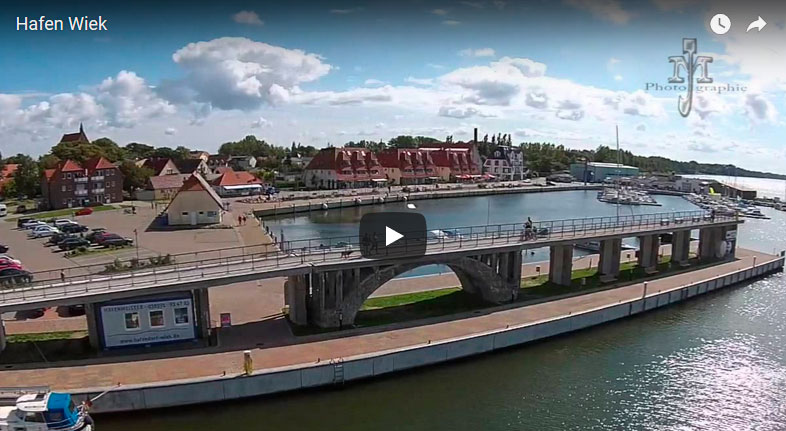 Der Hafen in Wiek